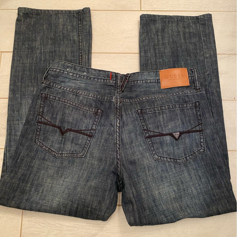 Guess Jeans Men’s Size 36 x 30.5 Medium Wash Relaxed Straight Rowland Fit Denim
